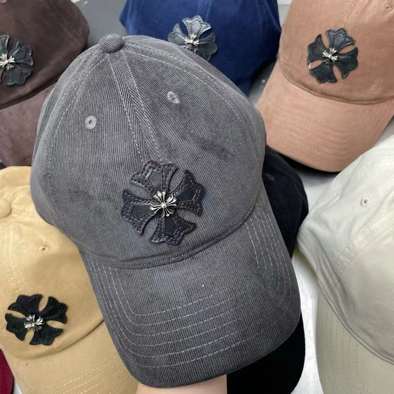 Crow heart corduroy baseball cap